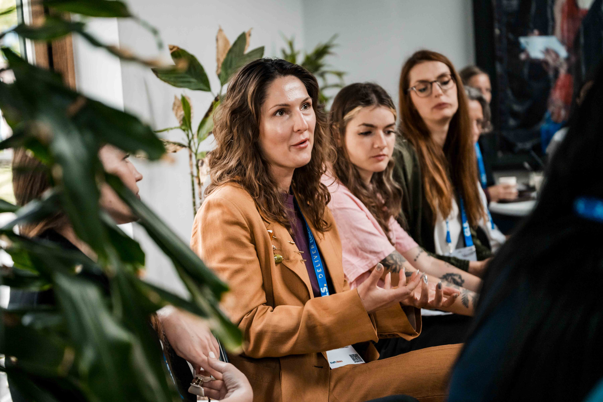 A woman contributing to a Supply Chain Women conversation in Amsterdam